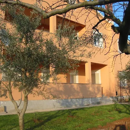 7420a Apartment Pula